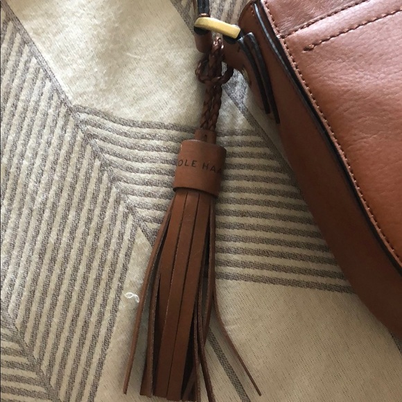 Brand new Cole Haan crossbody/saddle purse. - Picture 2 of 4